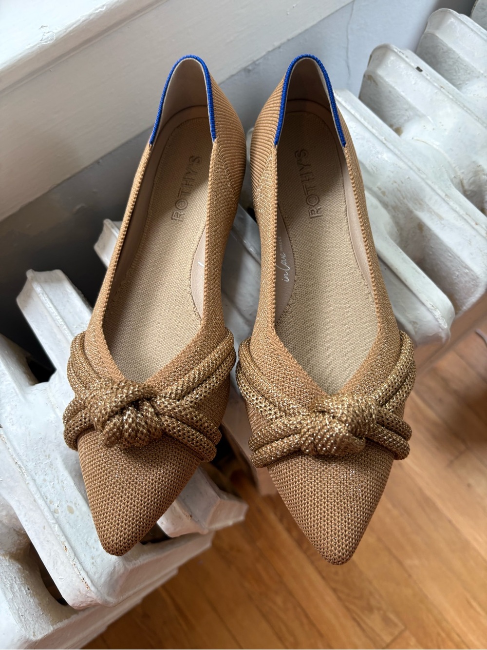 Rothy's Knot Point in Gold Metallic. NWT